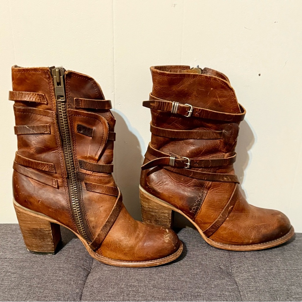 Freebird by Steven Baker Brown Heeled Boots - Picture 4 of 6